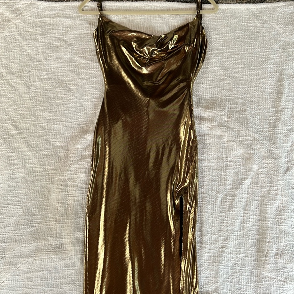 New women Maxi dress, Size Xs, color gold